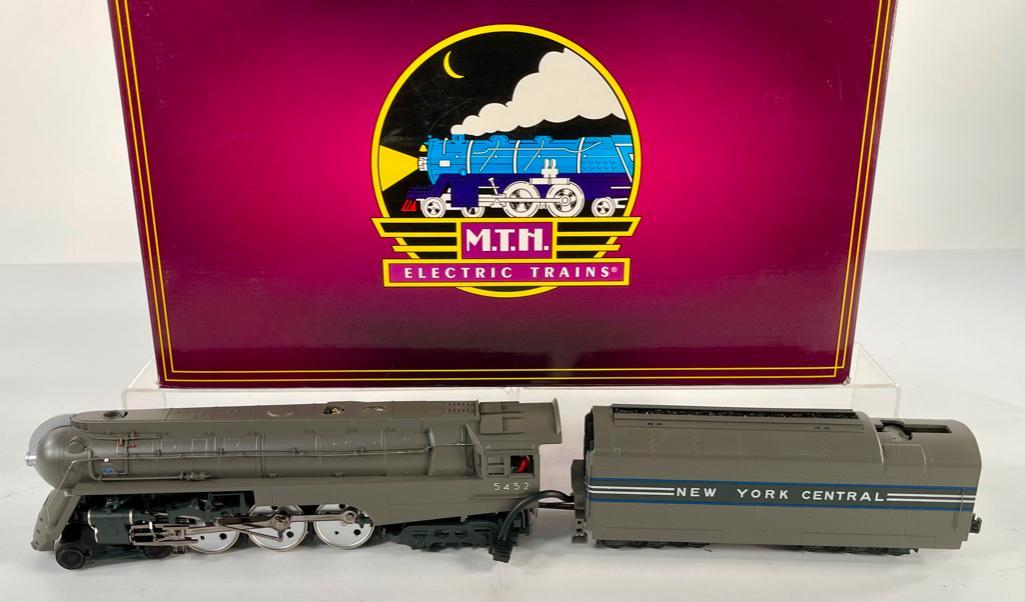 MTH New York Central Dreyfuss 4 – 6 – 4 Steam Locomotive and Tender with ProtoSound 2 (1 of 7)