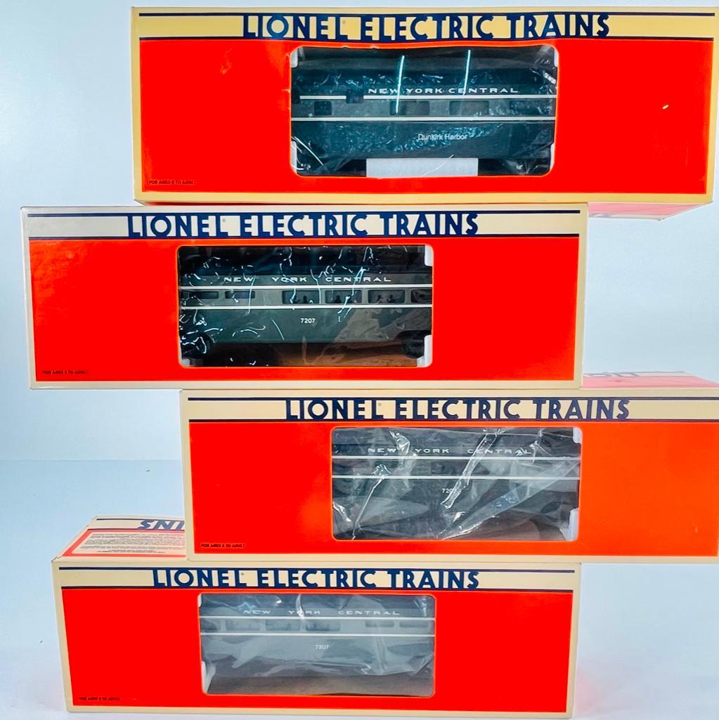 New Lionel New York Central 20th Century Aluminum Dining Car X3 and Duplex Roomette Car (1 of 5)