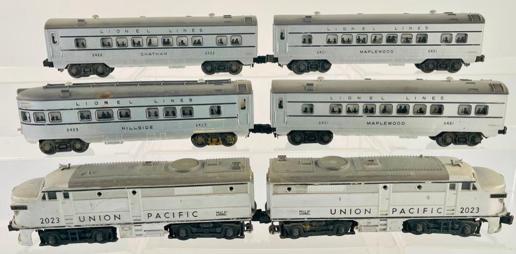 Lionel Postwar 2023 Powered and Nonpowered Silver Alcos: Lionel Postwar 2023 Powered and Nonpowered Silver Alcos with Gray Roofs and four (4) silver/gray roof passenger cars, including 2O23 powered and nonpowered silver/gray with Alcos in C6, and includes s