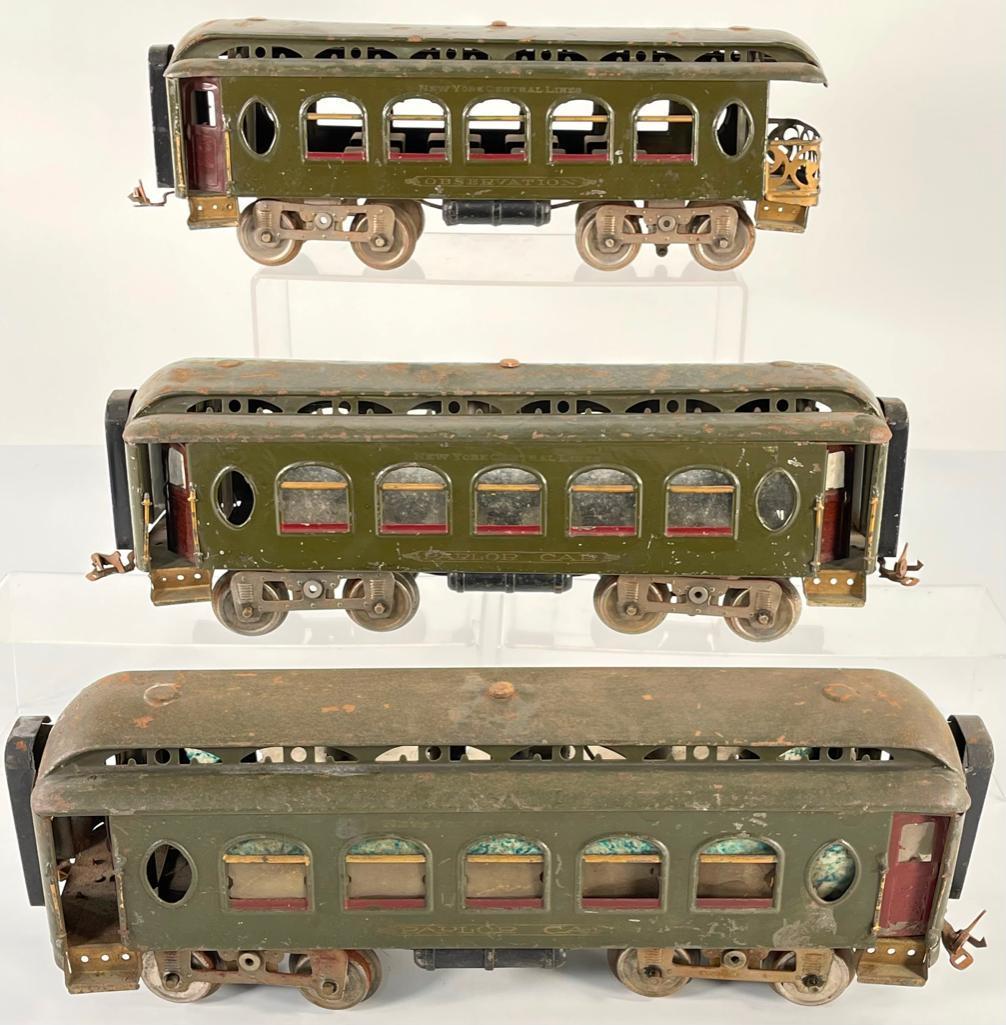 Lionel Standard Gauge 18, 19 and 190 Early Olive Green Passenger Cars (1 of 7)