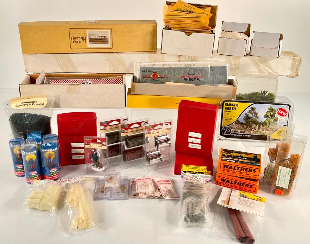 O Scale Railroad Accessory Items and Kits (1 of 16)