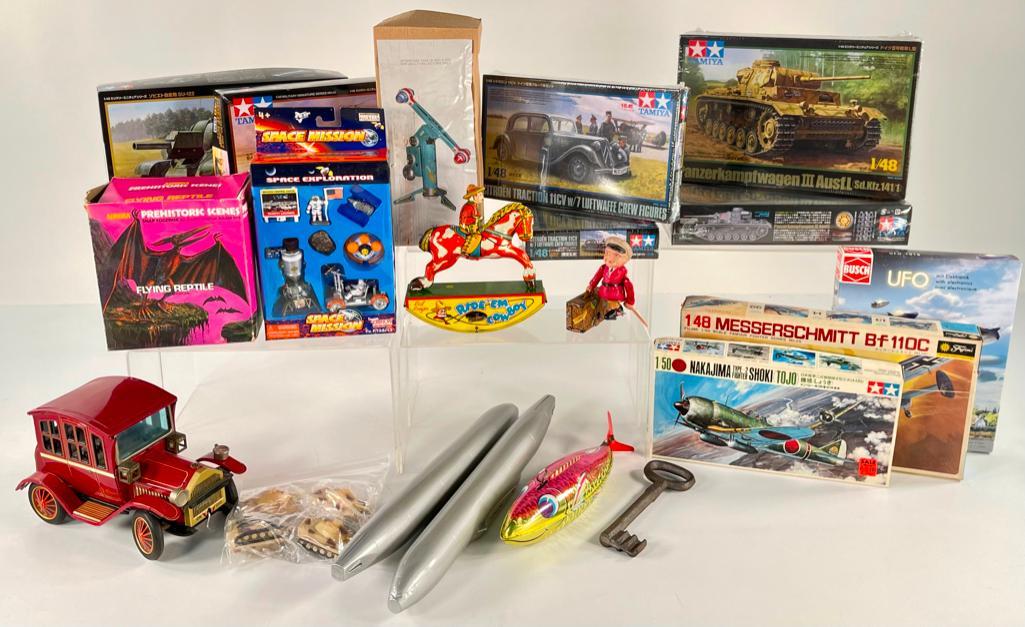 Tamiya military model X6 and other military models and items: Tamiya military model X6 and other military models and items, in C8 overall. Please review photos to verify condition and the contents of this Lot. This Lot is sold as is with no returns.