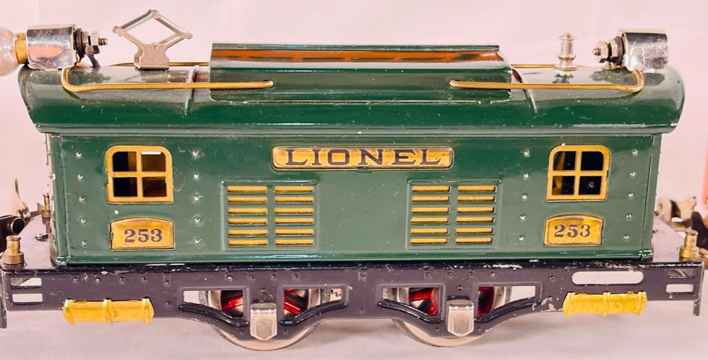 Lionel Prewar O Gauge #253 Dark Green Electric, with Three (3) Orange passenger Cars (1 of 15)