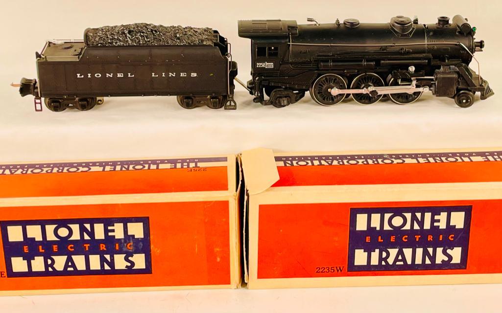 Lionel Prewar O Gauge 225E Black Loco and 2235W Black Tender: Lionel Prewar O Gauge 225E Black Loco and 2235W Black Tender, with the Loco and Tender in C8 minus overall, with the Tender having a brick box and both liners and the Loco having its original box that