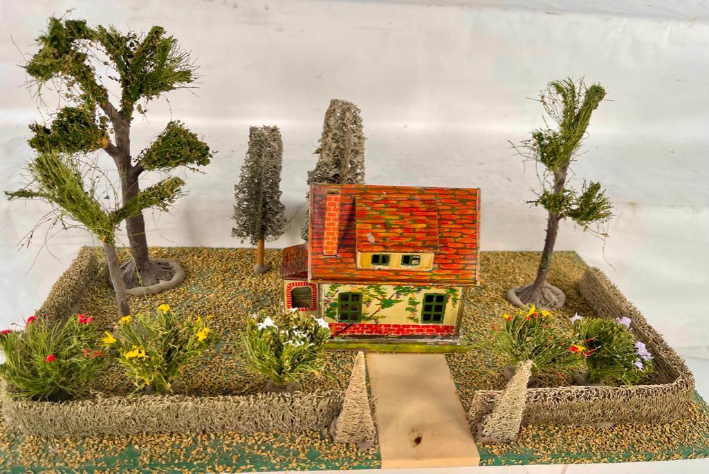 Lionel Prewar #913 Landscaped Bungalow Reproduction by Ron Morris (1 of 5)