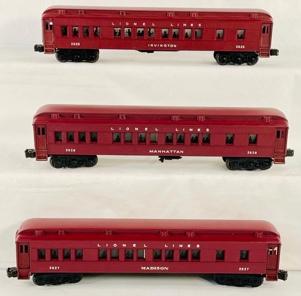 Lionel Postwar 2625/2627/2628 Pullman Cars for the 773 Passenger Set from 1950 (1 of 7)