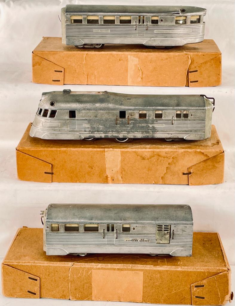 American Flyer Prewar O Gauge 9900 Zephyr Locomotive, Pullman and Observation Car (1 of 18)