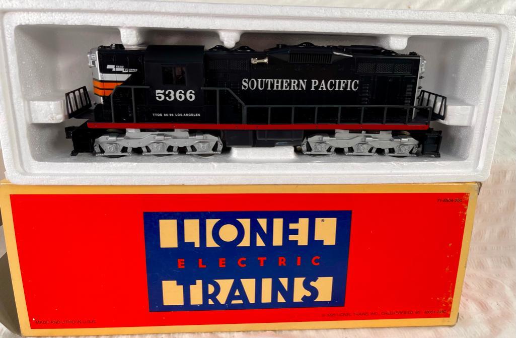 New Lionel TTOS 30th Anniversary SD  - 9 Diesel Engine Southern Pacific (1 of 3)