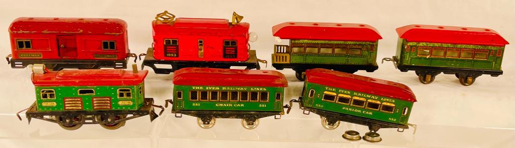 American Flyer Prewar O Gauge 1093 Red Electric and 3258 Green/Red Electric, & Five Assorted Cars (1 of 5)