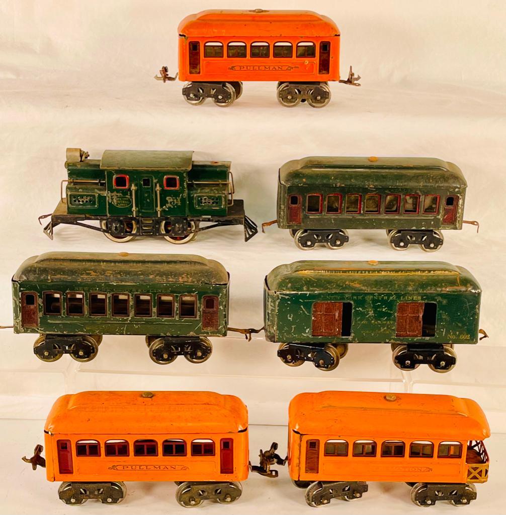 Lionel Prewar O Gauge 154 Dark Green Electric with 602/601/601 Dark Green Passenger Cars and Cars (1 of 14)