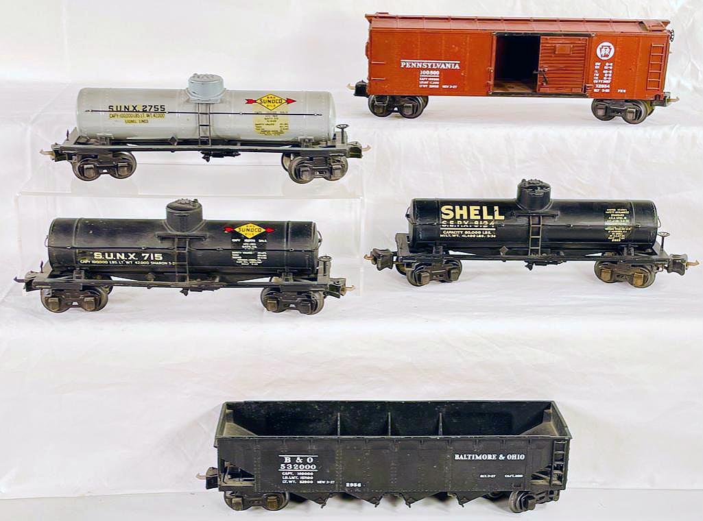 Lionel Prewar O Gauge Four (4) Assorted Semi-Scale Cars and Lionel Postwar 2755 Tank Car (1 of 4)