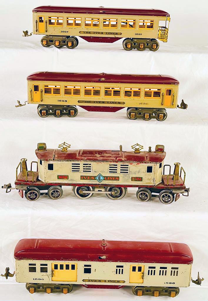Ives Prewar O Gauge 1694 Electric with 1695/1696/1697 Passenger Cars (1 of 10)