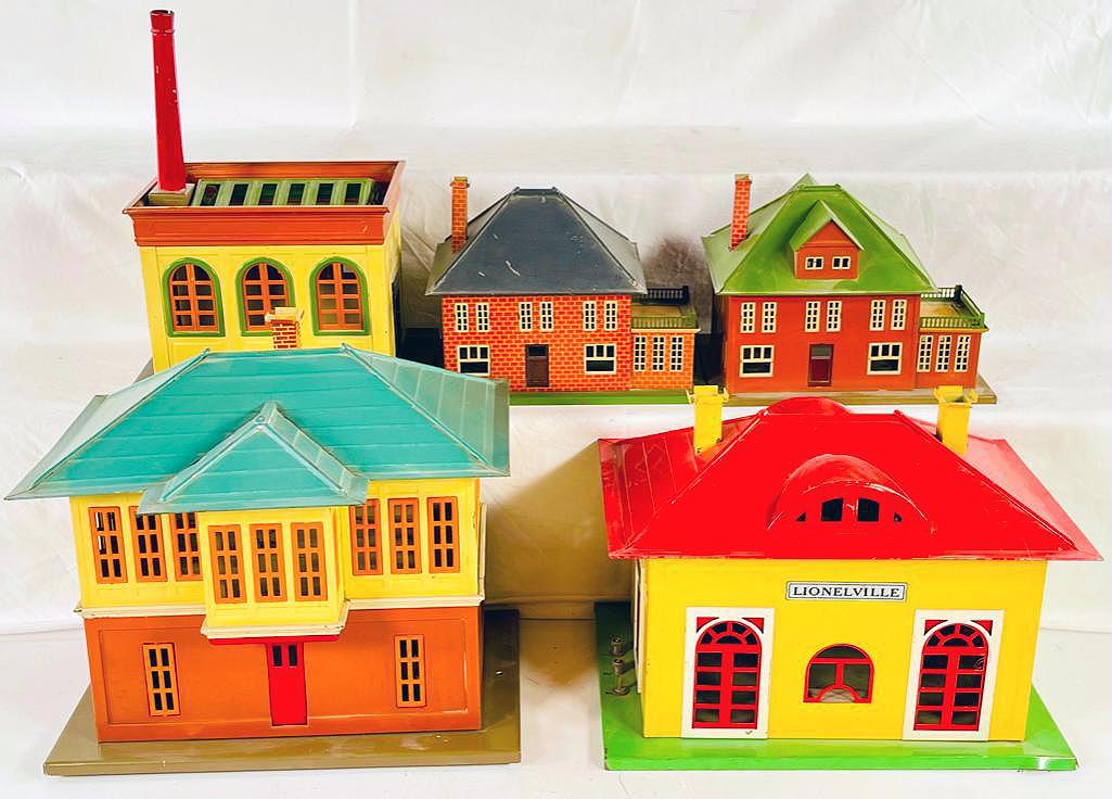 Lionel Prewar 136 Station, 437 Switch Signal Tower, 435 Power Station and 191 Villa X2 (1 of 11)