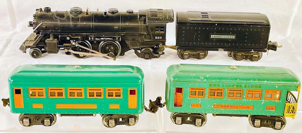 Lionel Prewar O Gauge 229 Black Loco and 2689W Black Sheet-Metal Tender with 608/unnumbered Cars: Lionel Prewar O Gauge 229 Black Loco and 2689W Black Sheet-Metal Tender with 608/ unnumbered Green Passenger Cars, with the 229/2689W in C6 to C6 plus overall [loco needs cleaning] and the 608 in C6 m