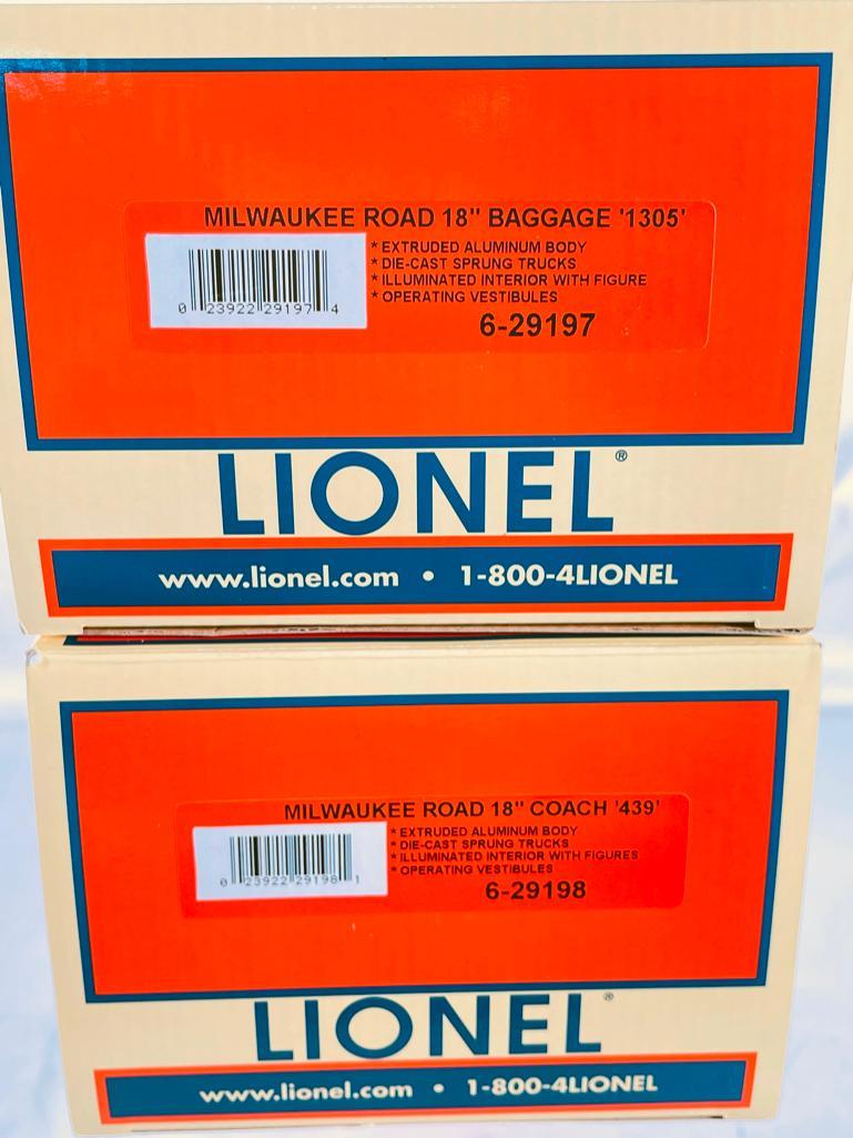 New Lionel O Gauge Milwaukee Road Hiawatha 18 inch Aluminum Car 2 -Pack (1 of 1)