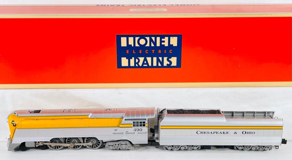New Lionel O Gauge C&O Semi -Scale Streamlined Hudson Locomotive and Tender (1 of 13)