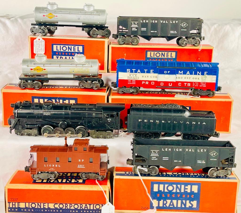 Lionel Postwar 671 RR PRR/2671W Locomotive and Tender from 1952 with Six (6) Assorted Freight Cars (1 of 12)