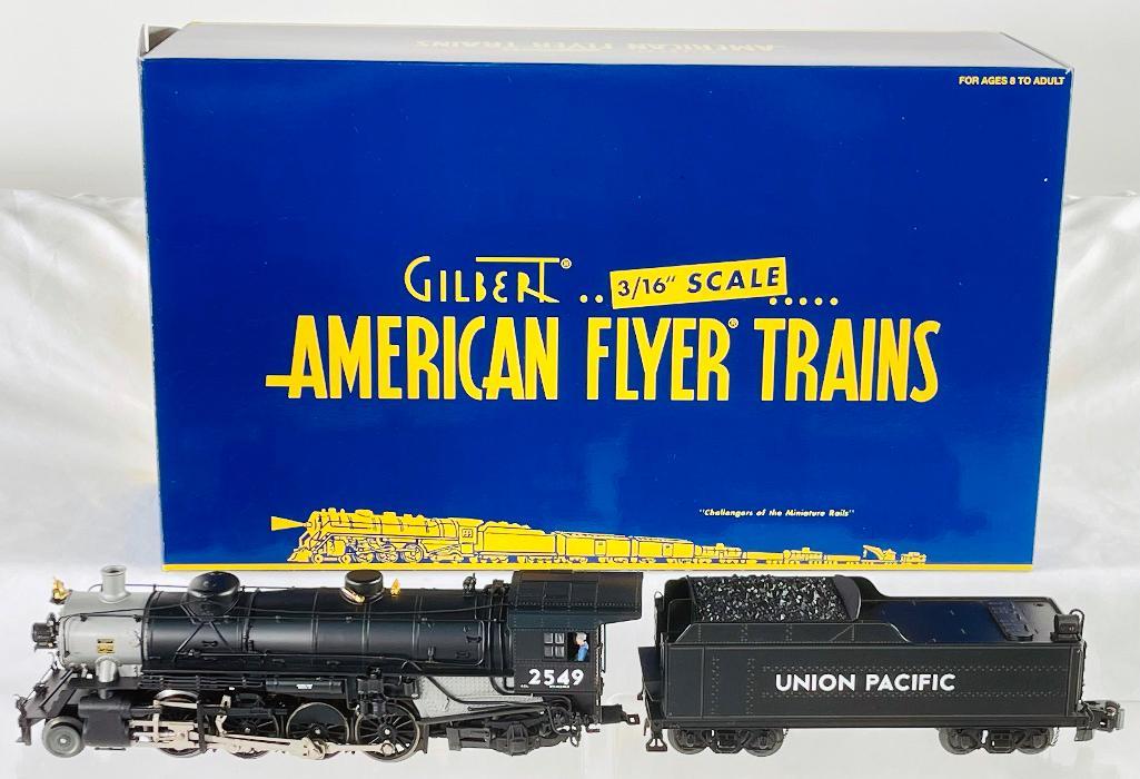 American Flyer/Lionel S Gauge Union Pacific USRA Light Mikado 2 - 8 - 2 Steam Loco and Tender (1 of 6)