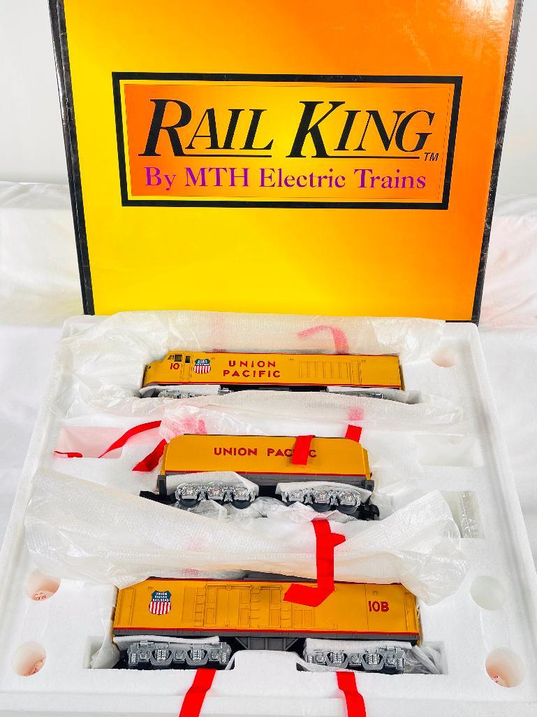 MTH Rail King O Gauge Union Pacific Gas Turbine Three Piece Diesel Engine Set (1 of 3)