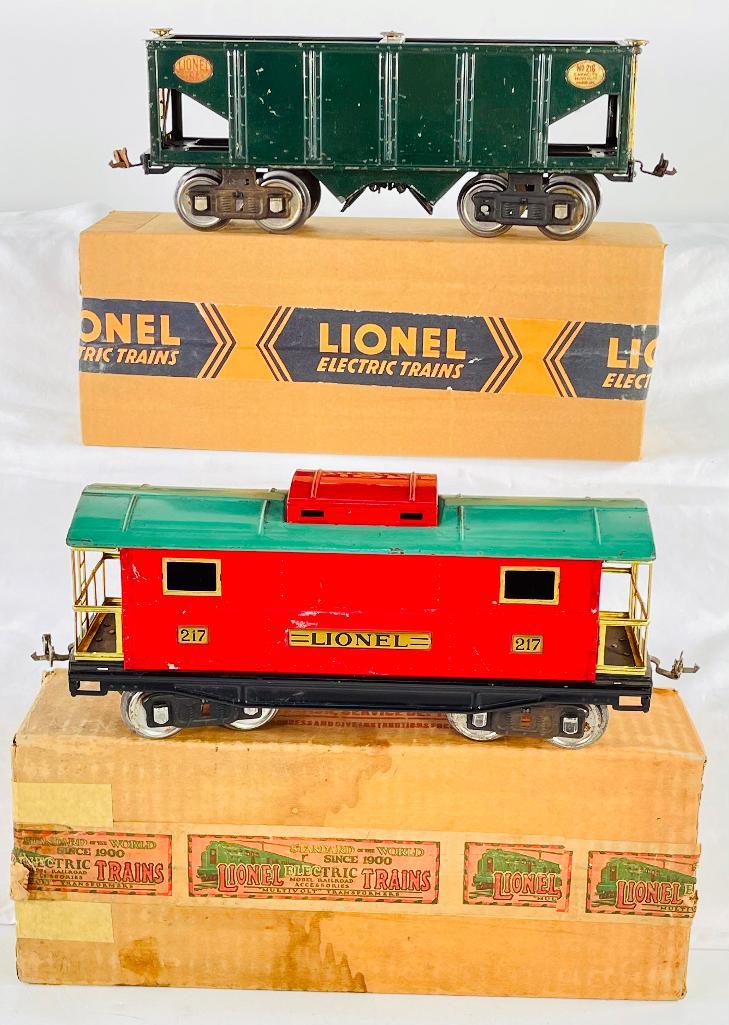 Lionel Prewar Standard Gauge 217 Red/Peacock Caboose and 216 Green Hopper (1 of 4)