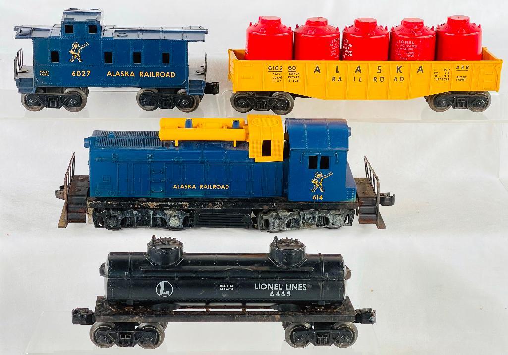 Lionel Postwar O Gauge 614 Alaska Switcher and Three (3) Assorted Freight Cars (1 of 6)
