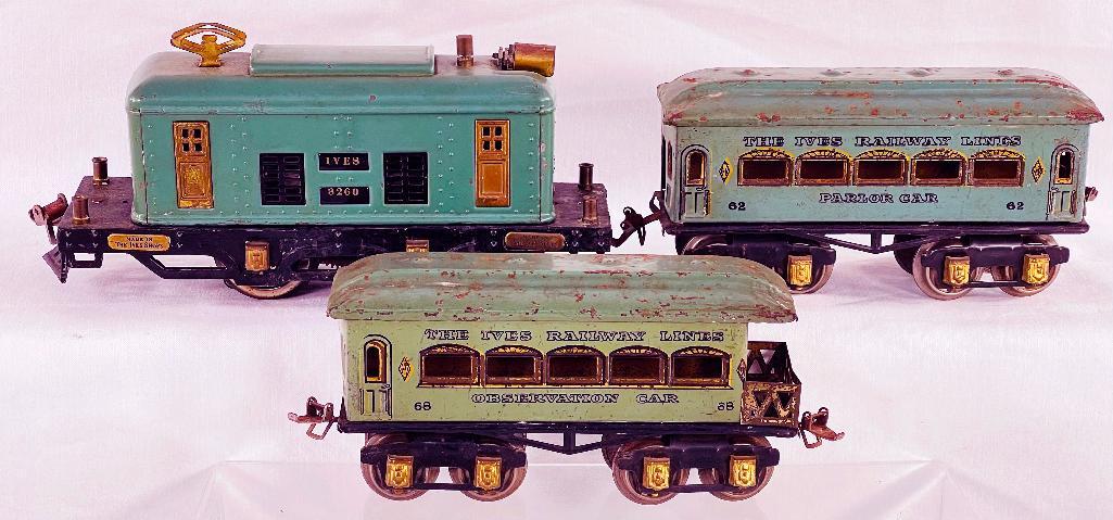 Ives Prewar O Gauge 3260 Peacock Electric Loco and 62 - 68 Peacock Litho Passenger Cars: Ives Prewar O Gauge 3260 Peacock Electric Loco and 62 - 68 Peacock Litho Passenger Cars, in C4/C5 overall. There are no returns with this Lot so examine the pictures closely prior to bidding.