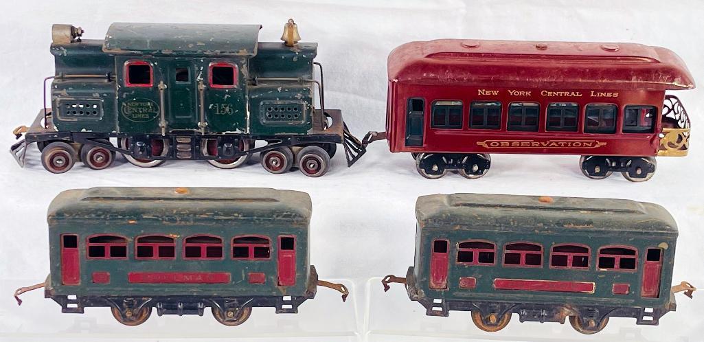 Lionel Prewar O Gauge 156 Dark Green Electric with Three (3) Assorted Passenger Cars: Lionel Prewar O Gauge 156 Dark Green Electric with Three (3) Assorted Passenger Cars, with the 156 Dark Green Electric in C4 and the 629/629 Passenger Cars both in C4 and the 613 Passenger Car in C5 t