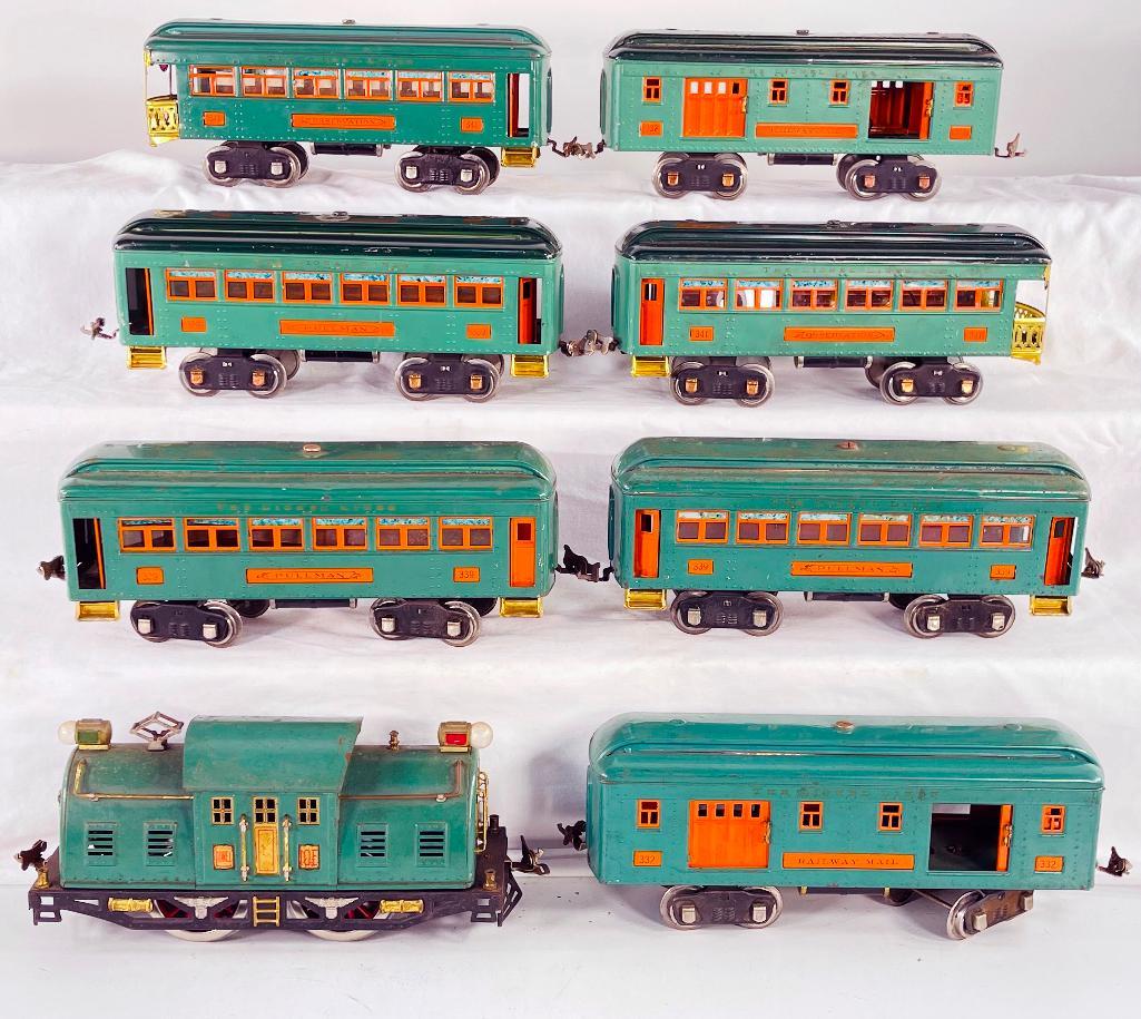 Lionel Prewar Standard Gauge Green 10E Electric with Seven (7) Assorted Passenger Cars (1 of 6)