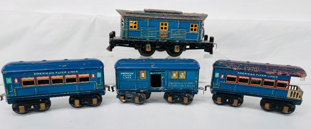 American Flyer Prewar O Gauge Blue Bird Passenger Set circa 1927 - 1929 (1 of 11)