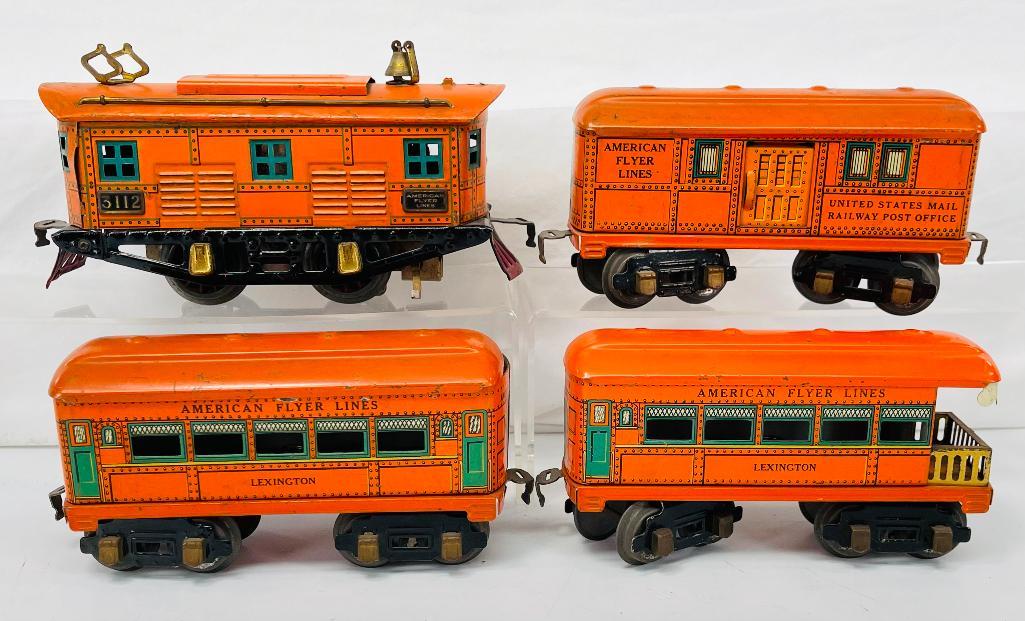 American Flyer Prewar O Gauge Paul Revere Orange 3112 Electric West Lexington Passenger Cars: American Flyer Prewar O Gauge Paul Revere Orange 3112 Electric West Lexington Passenger Cars and Baggage Car circa 1927 - 1929, in C5 for the Loco and C5/C6 overall for the three (3) Orange Litho Pass