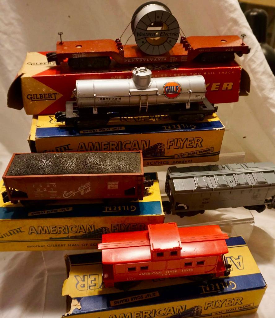 American Flyer Postwar S Gauge Five (5) Assorted Quality Freight Cars (1 of 3)