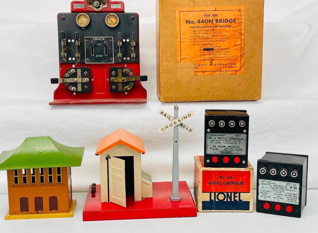 Lionel Prewar O Gauge 76 Warning Bell Shack-092 Signal Tower-440N Bridge-166 Whistle Controller (1 of 10)
