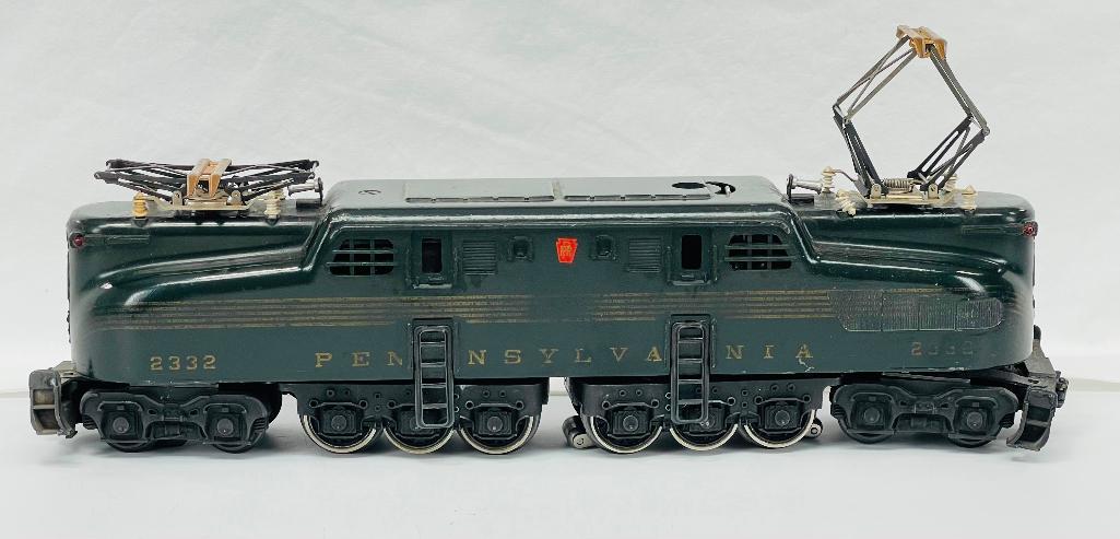 Lionel Postwar O Gauge 2332 Green GG1 Electric: Lionel Postwar O Gauge 2332 Green GG1 Electric, in C6 with medium striping present.
