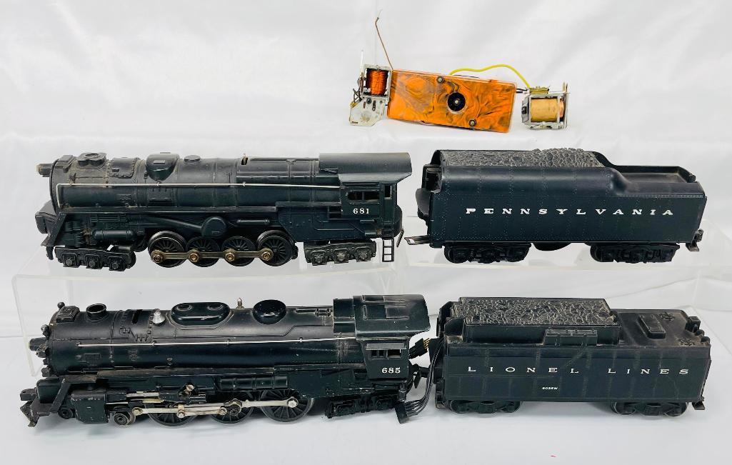 Lionel Postwar O Gauge 681 Black Loco/2671WX Black Tender and 685 Black Loco/6026W Black Tender (1 of 12)