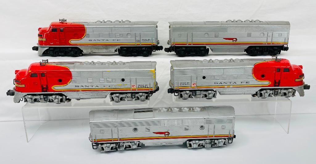 Lionel Postwar O Gauge Santa Fe F3 2243-2353 B Unit -2343-2343 Powered-2343 B Unit: Lionel Postwar O Gauge Santa Fe F3 2243 - 2353 B Unit - 2343 - 2343 Powered - 2343 B Unit, and all in C6 minus to C6 plus overall condition.