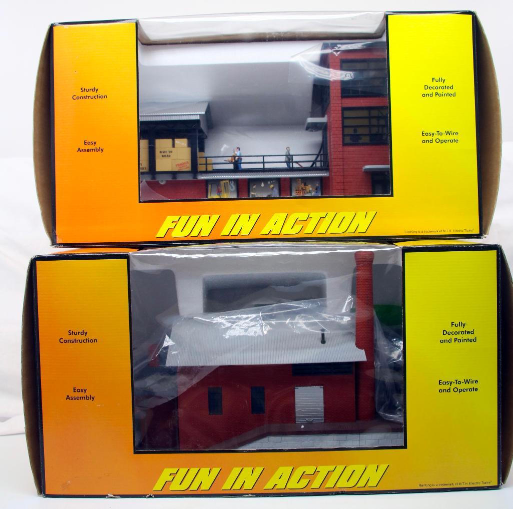 MTH  O Gauge Rail King Brewery and Operating Transfer Dock (1 of 5)