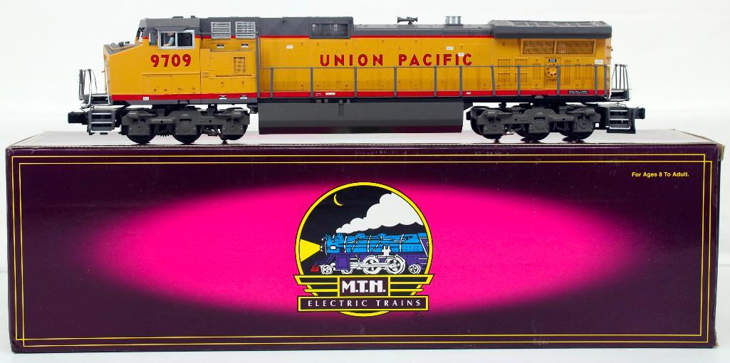 MTH O Gauge Union Pacific Dash - 9 Diesel Engine with PS - 2 (1 of 14)