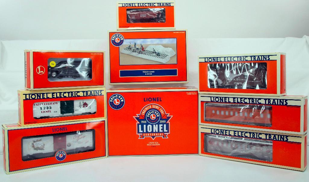 New Lionel O Gauge Six (6) Assorted Freight Cars and Two (2) Accessories (1 of 8)