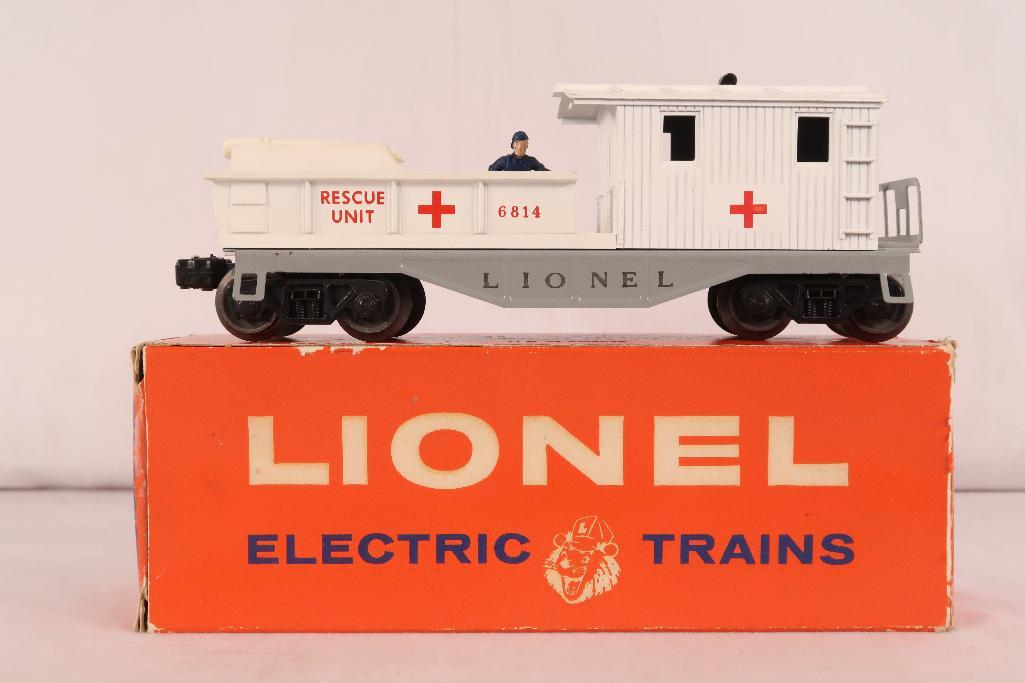 Lionel O Gauge Train Accessory Set - 6814 Oxygen Tank With 2 Stretchers & 50-84 Sitting Man Figure
