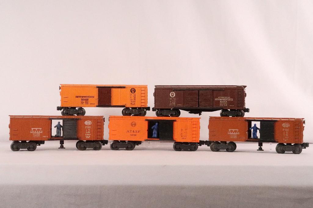 Lionel Postwar Five (5) Assorted Box Cars (1 of 11)