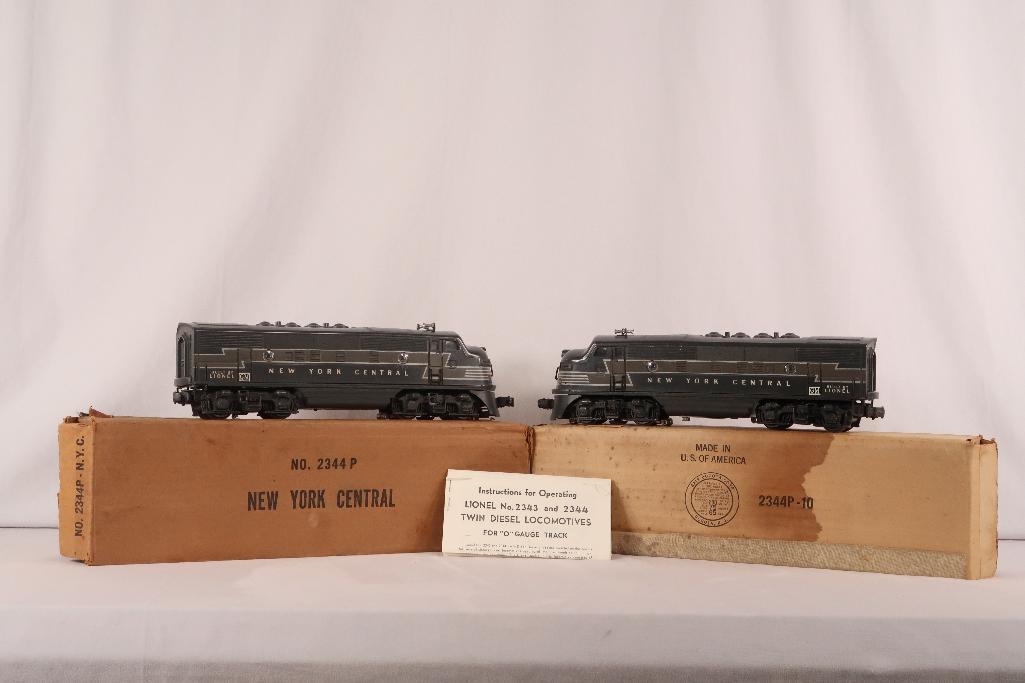 Lionel Postwar 2344 New York Central A Powered Unit and A Unpowered Diesel Units (1 of 13)