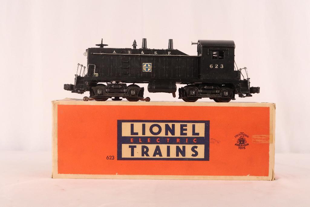 Lionel Postwar 623 Santa Fe NW2 Switcher (1 of 5)