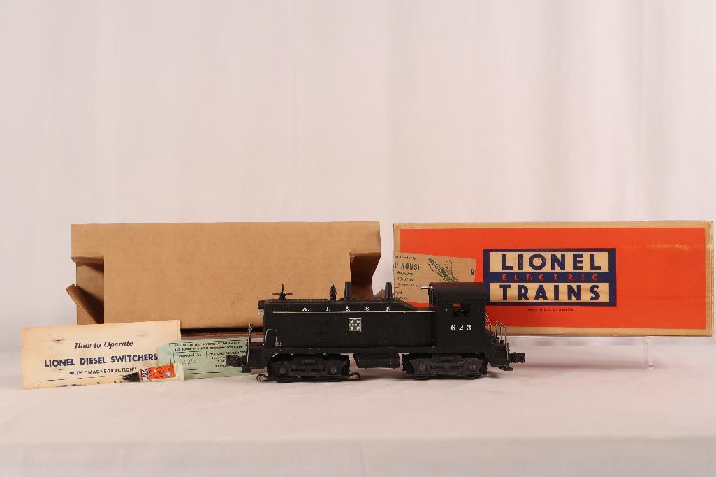 Lionel Postwar 623 Santa Fe NW2 Switcher (1 of 9)