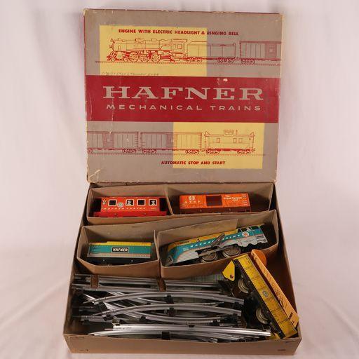 Hafner Postwar 2154 Locomotive Freight Set: Hafner Postwar 2154 Locomotive Freight Set, in C7 overall with its original set box.