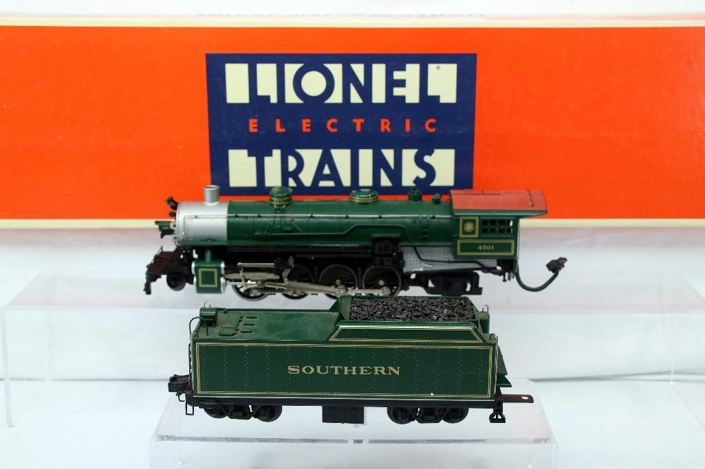 Modern Lionel O Gauge Southern 2 -8 -2 Mikado Steam Loco and Tender (1 of 8)