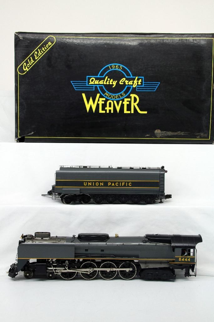 Weaver O Gauge Union Pacific FEF -3   4 -8 -4 Northern Loco and Tender (1 of 9)