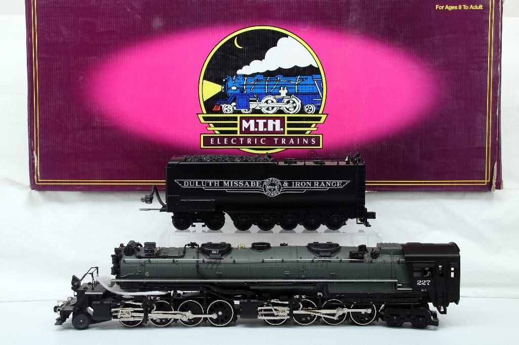 MTH O Gauge Duluth, Missabe and Iron Range 2 -8 -8 -4 Yellowstone Steam Loco and Tender (1 of 14)