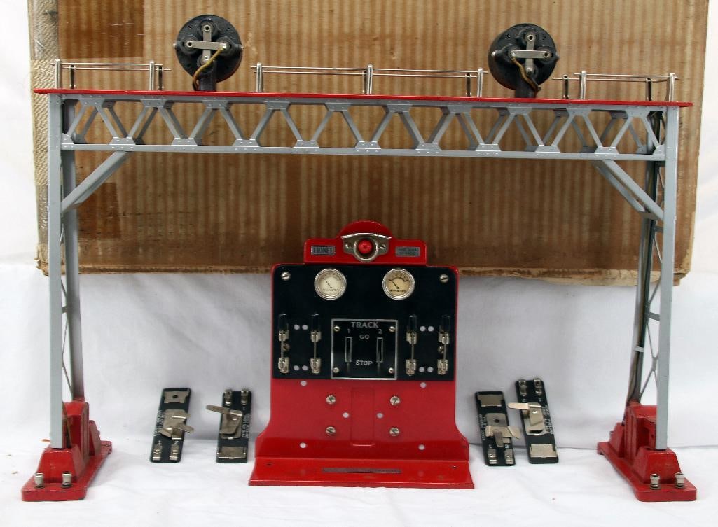 Lionel Prewar 440N Position Light Signal Bridge and 440C Panelboard (1 of 11)