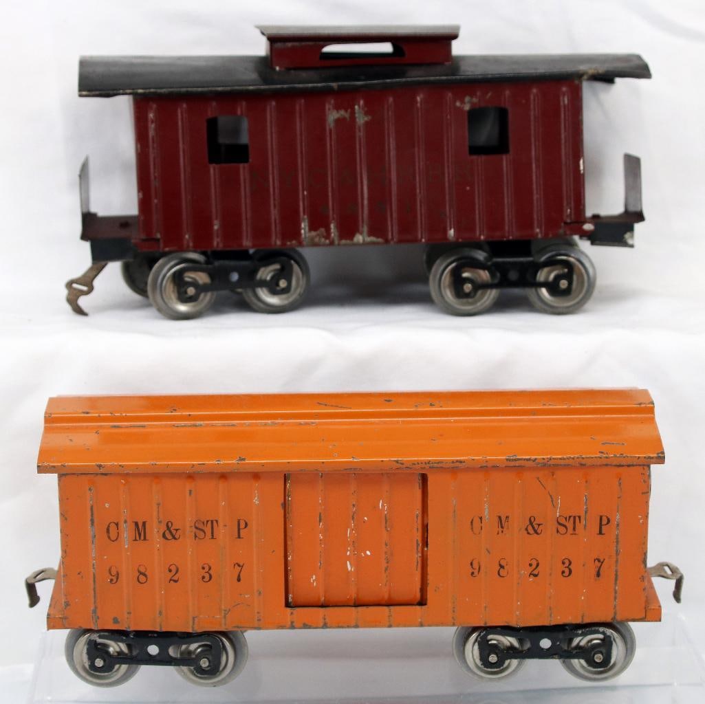Lionel Prewar Standard Gauge 114 Box Car and 117 Caboose Maroon (1 of 7)