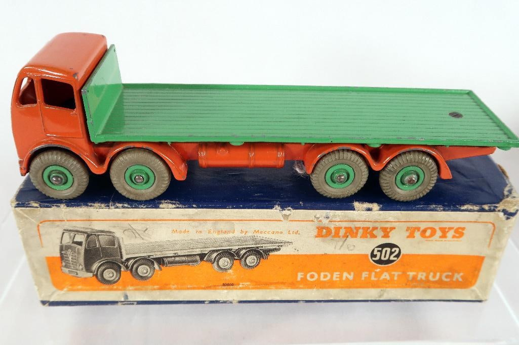 Dinky Toys 502 Foden Flat Truck (1 of 5)